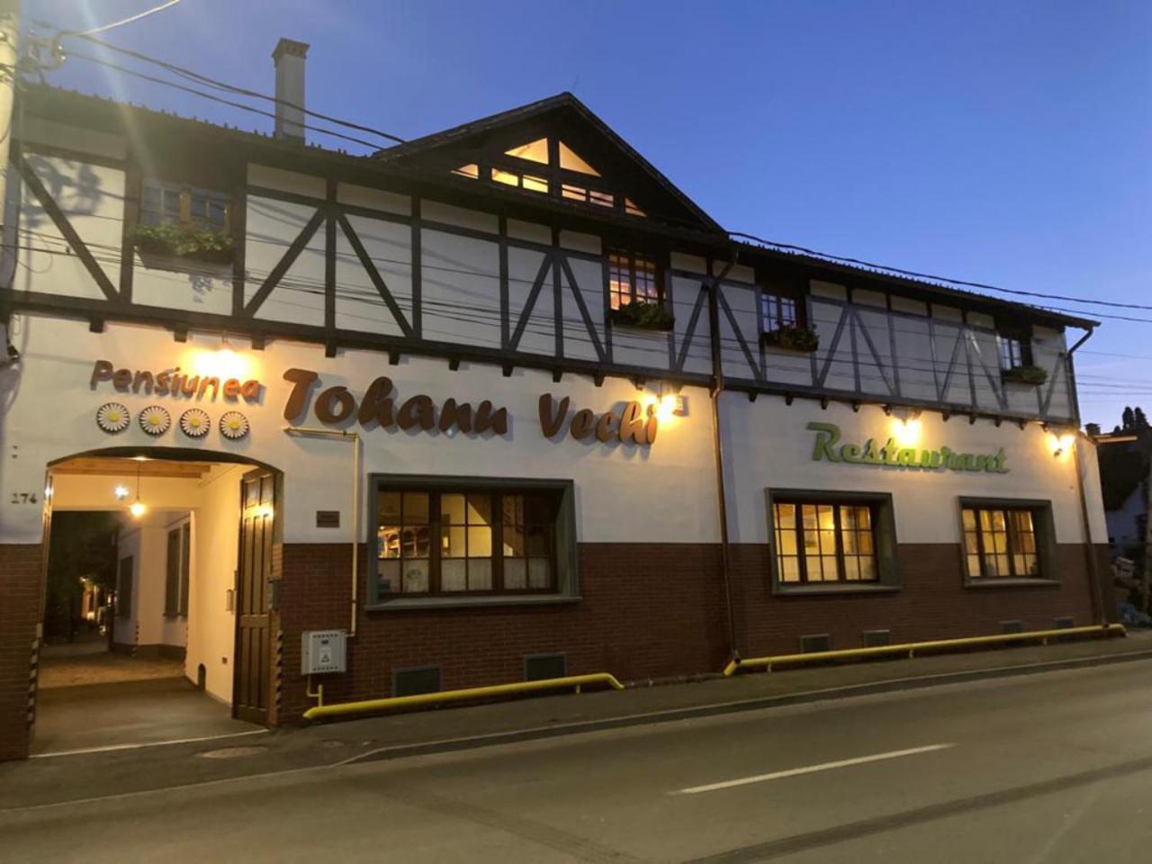 Pensiunea Tohanu Vechi Zărneşti Bagian luar foto